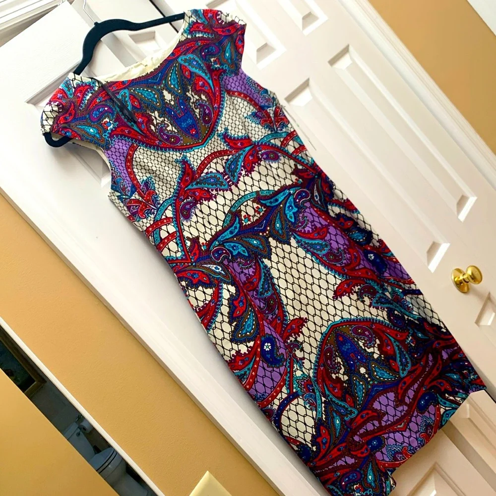 David Meister cap sleeve dress. Beautiful pattern. NWT. Lined back zip. Size 8 - Picture 1 of 7